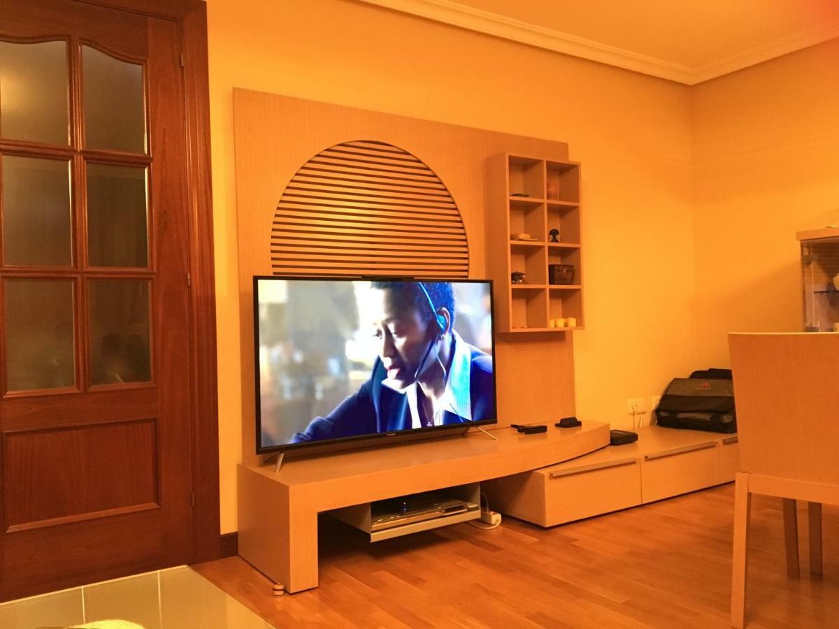 Piso Velazquez Apartment Хихон Екстериор снимка